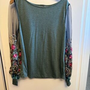 Embroidered Mesh Sleeve Top - Green EUC size XS